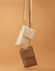 Boutique Cross Body puzdro na telefon - Bag Base