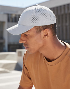 Šiltovka Laser Performance Trucker - Beechfield