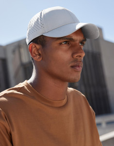 Šiltovka Laser Performance Trucker - Beechfield