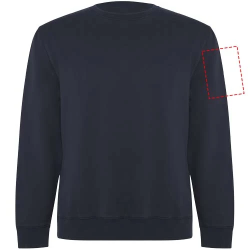 Batian unisex sveter s výstrihom crewneck - Roly – námornícka modrá – tlačová plocha – Ľavý biceps