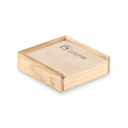 Karty a kocky v krabičke