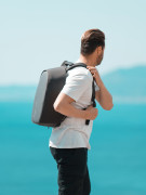 Nedobytný batoh Bobby Hero Small - XD Design