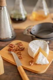 Taleggio sada na syr