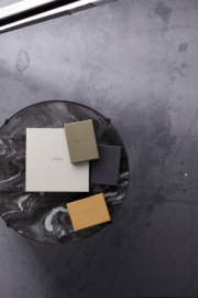 Hra na konferenčný stolík VINGA Bratzy - Vinga