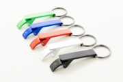 Rallop prívesok na kľúče s otváračom