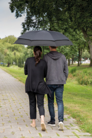 23"-27" rozšíriteľný dáždnik Swiss Peak z RPET AWARE™ - Swiss Peak