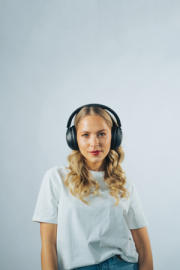 ANC slúchadlá Urban Vitamin Cupertino z RCS rec. plastu - Urban Vitamin