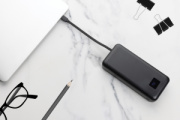 Powerbanka na notebook 20000mAh 65W Gridley z RCS plastu - XD Collection