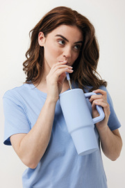 Termo hrnček Embrace 900 ml z RCS recykl. nerezovej ocele - XD Collection