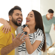 Sada na karaoke s dvojitým mikrofónom Singvibe z RCS plastu - XD Collection