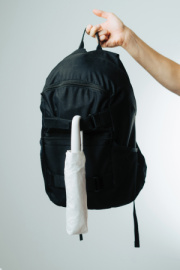 21" dáždnik Yara s karabínou z RPET AWARE™ - XD Collection