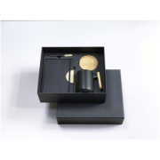 Laura darčeková sada zápisníku formátu A5 s pevnou obálkou a guľôčkovým perom