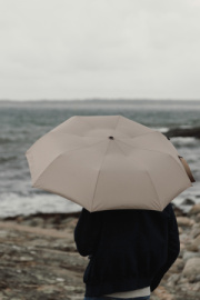 21" dáždnik VINGA Baltimore z RPET AWARE™ - Vinga