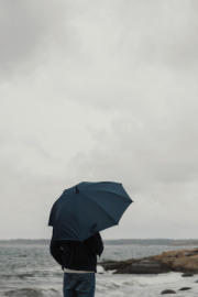 23" dáždnik VINGA Baltimore z RPET AWARE™ - Vinga