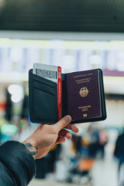Cestovná peňaženka s lokátorom Travelfinder z RCS polyesteru - XD Collection