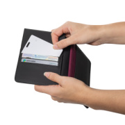 Ultratenká karta s nabíjacím lokátorom Findit z RCS plastu - XD Collection