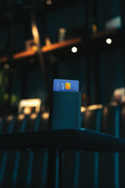 Peňaženka s nabíjacím lokátorom Seekcard z RCS polyesteru - XD Collection
