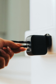 Urban Vitamin Santa Cruz RCS recykl. pl. 70W nabíjačka GAN - Urban Vitamin