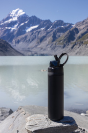 Uzatvárateľná fľaša Omni Sip 720ml z RCS recyklovanej ocele - XD Collection