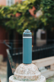 Uzatvárateľná fľaša Omni Sip 720ml z RCS recyklovanej ocele - XD Collection