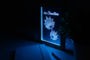 Woodiframe LED svetelná trofej
