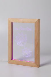 Woodiframe LED svetelná trofej