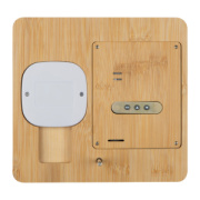 Meteostanica a bezdrôtová nabíjačka z bambusu - M-Collection