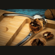 Luskáčik s bambusovým tanierom - M-Collection