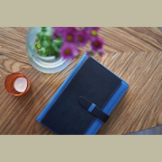 Zápisník A5 s držiakom na karty - M-Collection