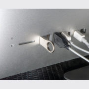 Kovový USB kľúč s kapacitou 4 GB - M-Collection