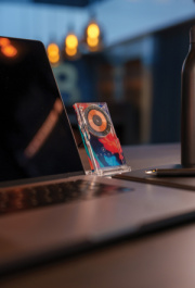 Magnetický bezdrôtový nabíjací stojan Magcharge 15W - XD Collection