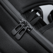 Bizz Pro biznis batoh so štyrmi oddeleniami