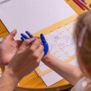 NOTIQUE Kreatívny rodinný kalendár CZ 2026, 33 x 46 cm