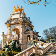 NOTIQUE Poznámkový kalendár Barcelona 2026, 30 x 30 cm