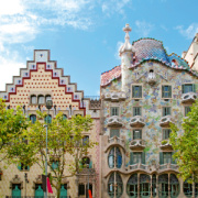 NOTIQUE Poznámkový kalendár Barcelona 2026, 30 x 30 cm