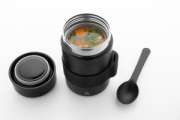 Minestrone izolovaná RSS nádoba na jedlo