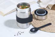 Minestrone izolovaná RSS nádoba na jedlo