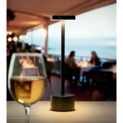 Hliníková stolná lampa BISTRO