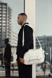 KENTO URBAN RCS recyklovaný nylonový 15,6-palcový messenger - XD Xclusive