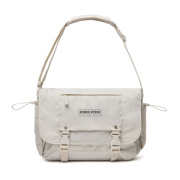 KENTO URBAN RCS recyklovaný nylonový 15,6-palcový messenger - XD Xclusive