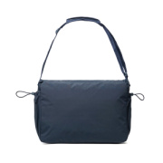 KENTO URBAN RCS recyklovaný nylonový 15,6-palcový messenger - XD Xclusive