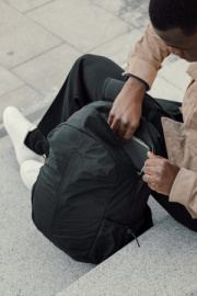 KENTO URBAN 15,6" batoh z rec. nylónu s predným vreckom - XD Xclusive