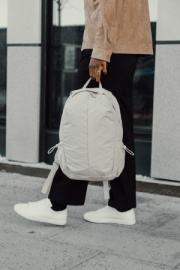 KENTO URBAN 15,6" batoh z rec. nylónu s predným vreckom - XD Xclusive