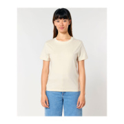 Tiché myšlienky: Prekladateľ musí preložiť "Stella Muser dámske tričko" do slovenčiny. Vstup je už v češtine, ktorá je veľmi podobná slovenčine. "Stella Muser" je pravdepodobne názov značky alebo modelu a podľa pravidiel sa nemení. "Dámske tričko" je už v - Stanley Stella
