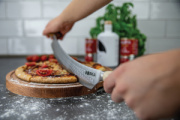 Nôž na pizzu a syr Oslo+ Nr.4 od značky BOSKA - Boska