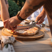 Nôž na pizzu a syr Oslo+ Nr.4 od značky BOSKA - Boska