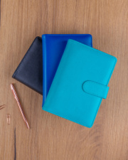 NOTIQUE Refill – Týždenný krúžkový diár s vymeniteľnými listami 2027, čierny, 12,5 x 19 cm