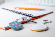 KeyBadge Mini prívesok na kľúče gombík